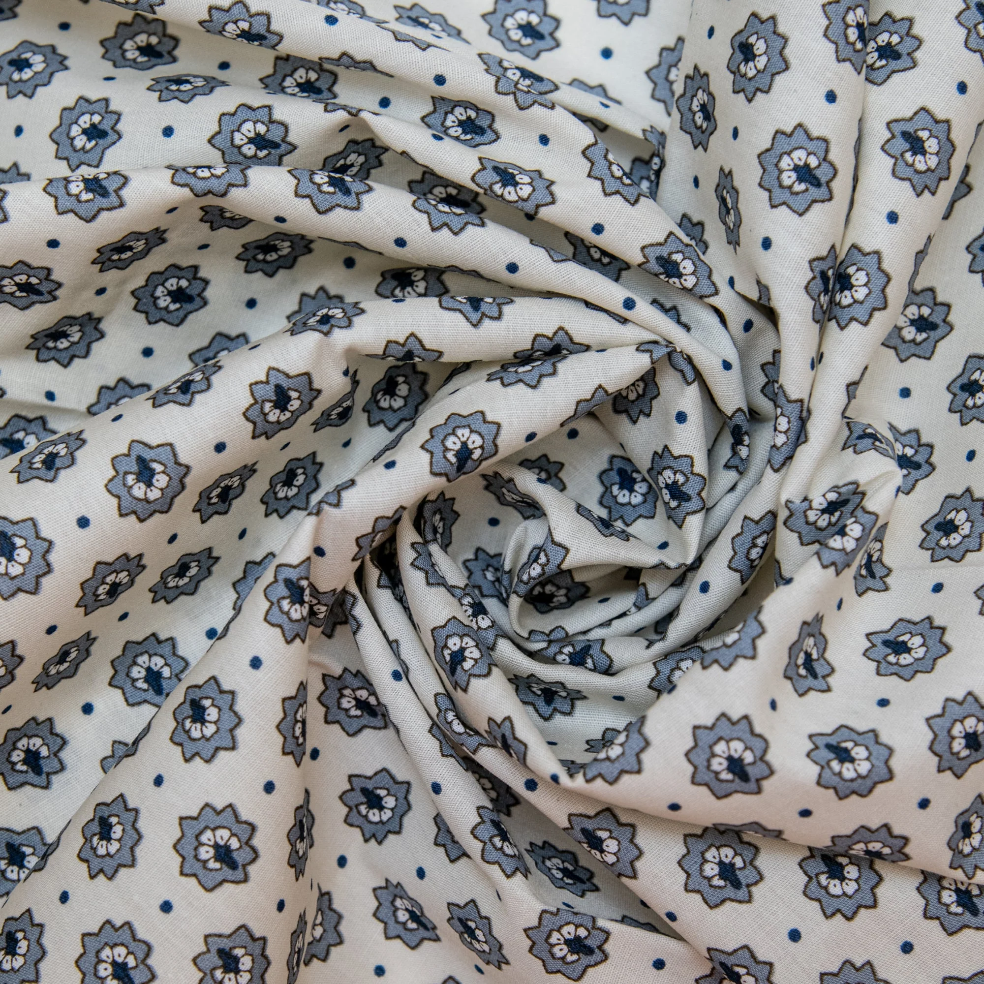 Fabric Wrap, 70x70cm - Image 24