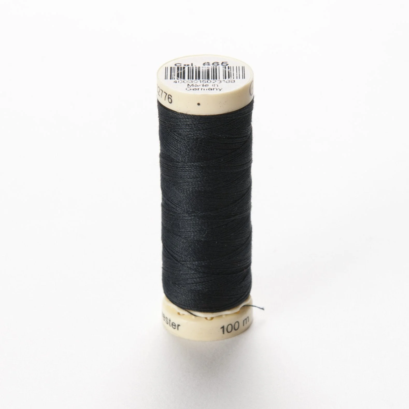 Gutermann Polyester Thread, 100m - Image 8