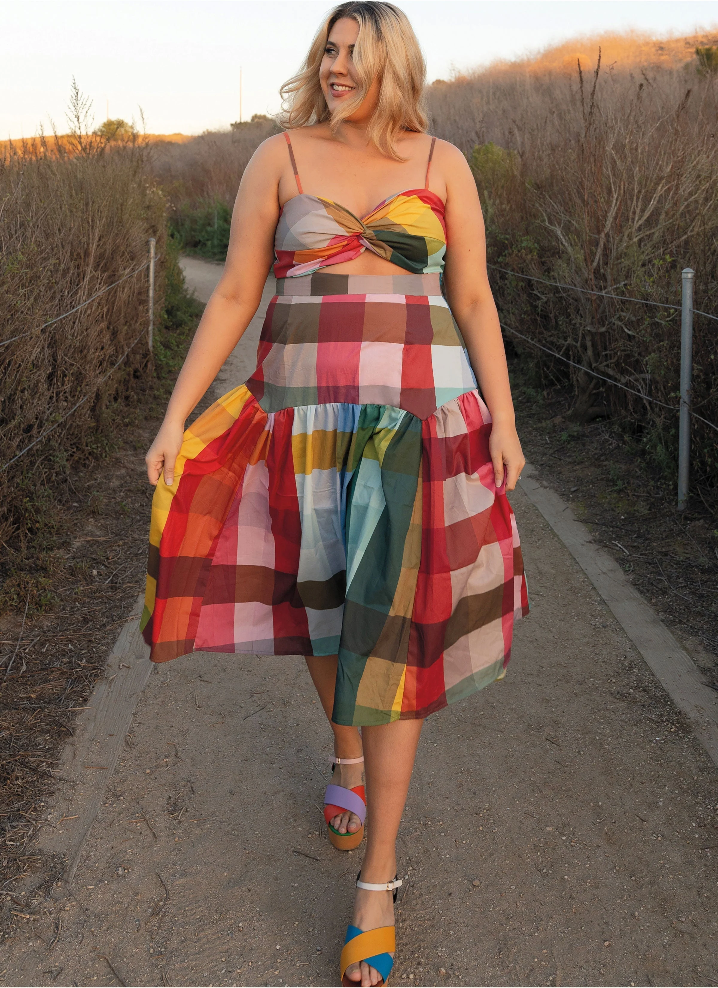 KnowMe Pattern Me2073 Misses' Crop Top and Skirt - Image 2
