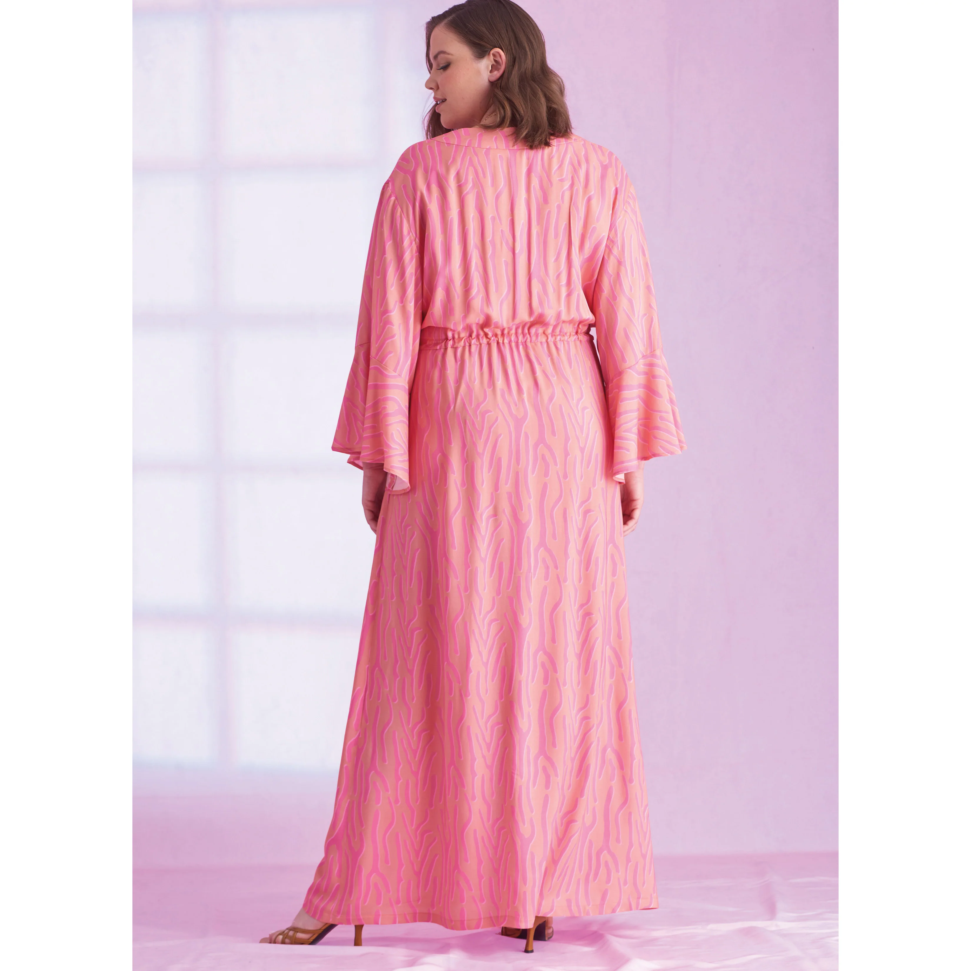 Simplicity Pattern SS9603 Women's Caftans and Wraps - Image 7