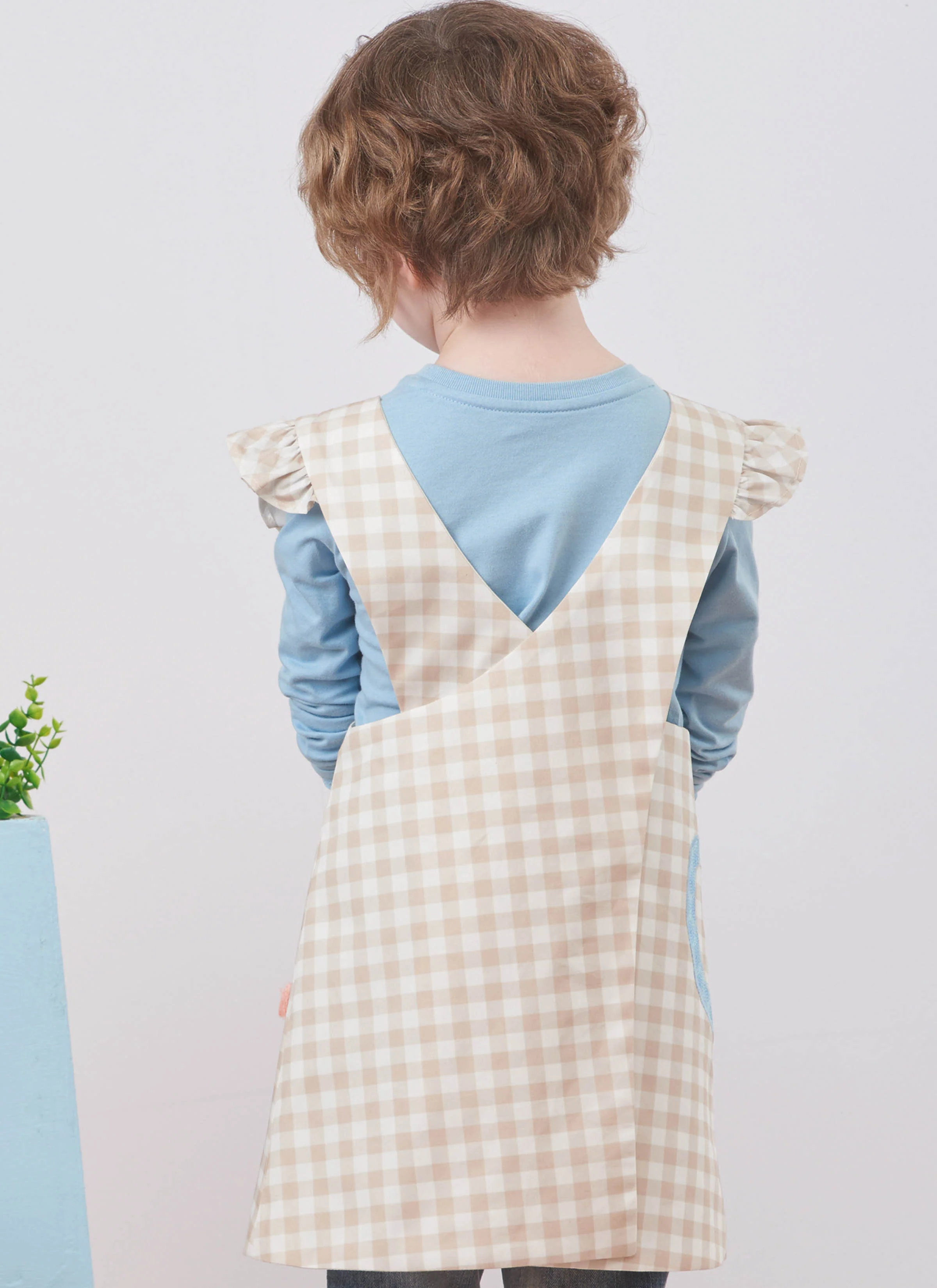 Simplicity Pattern S9767 Undefined Apron - Image 9