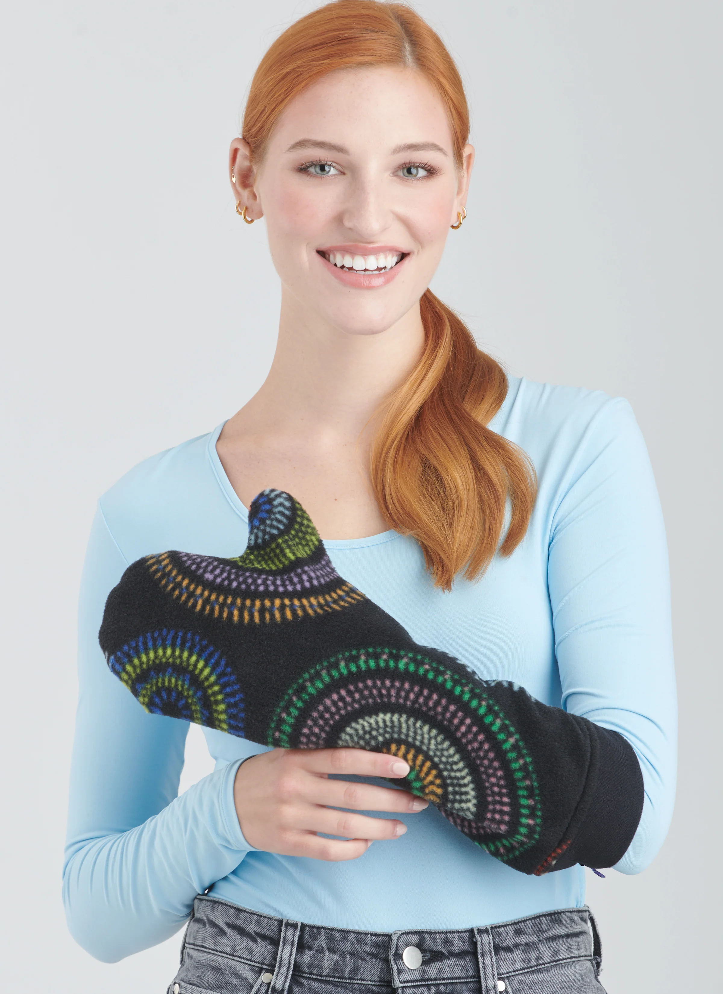 Simplicity Pattern S9902 Wrap Sleeves & Mitt - Image 3