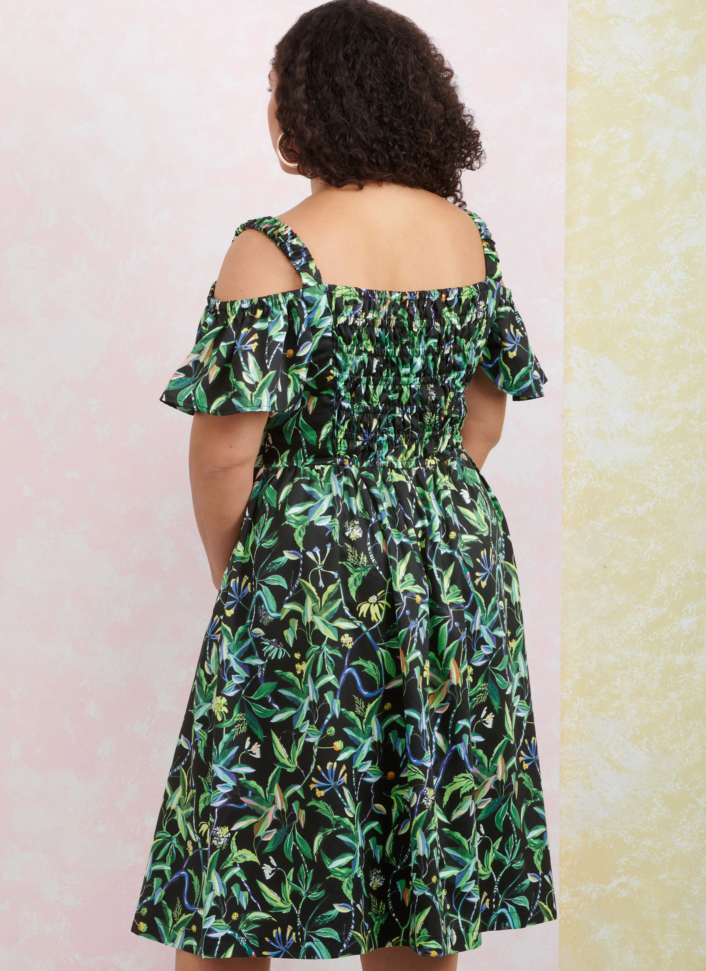 Simplicity Pattern S9919 Plus Size Dress - Image 3