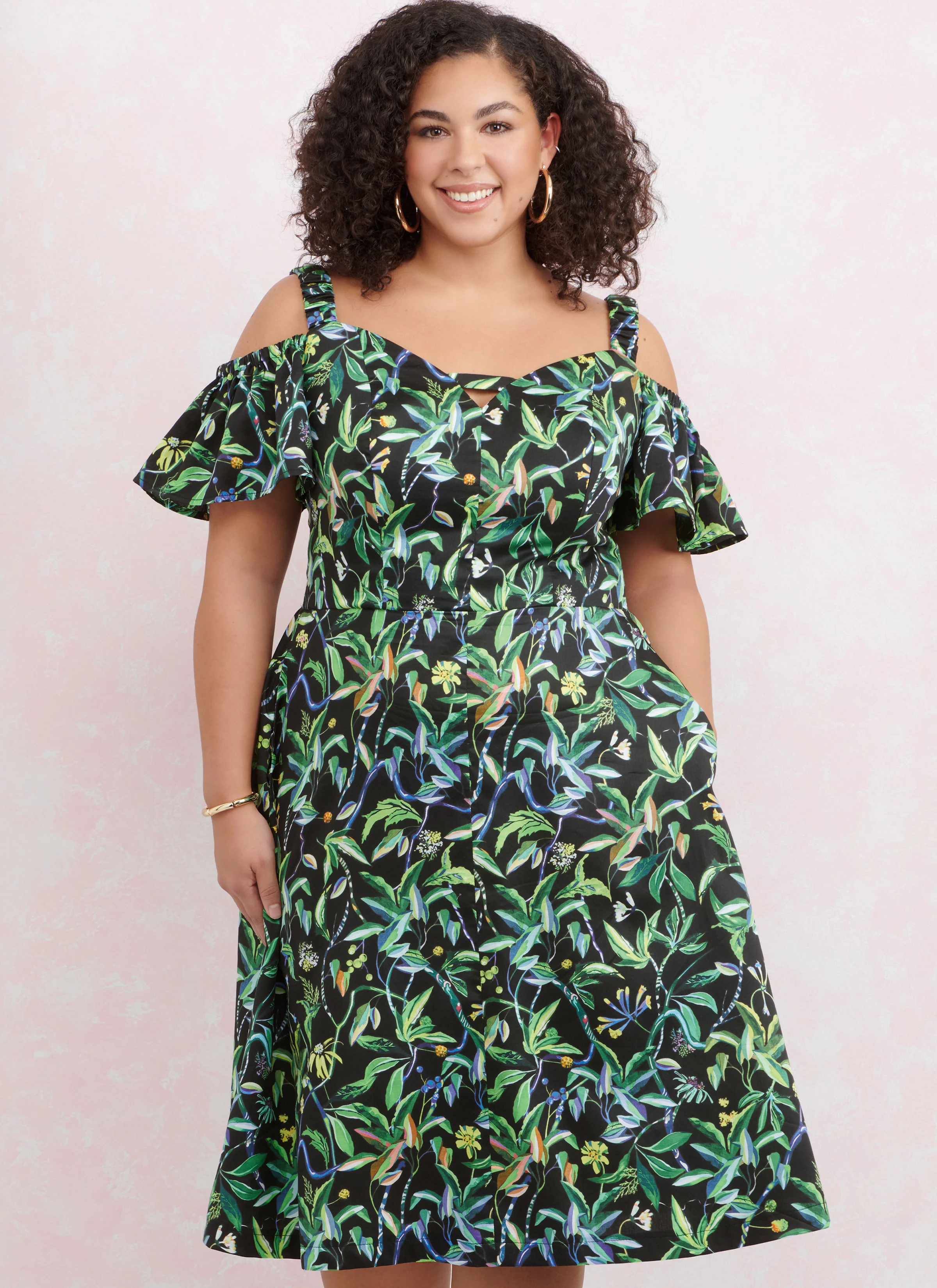 Simplicity Pattern S9919 Plus Size Dress - Image 4