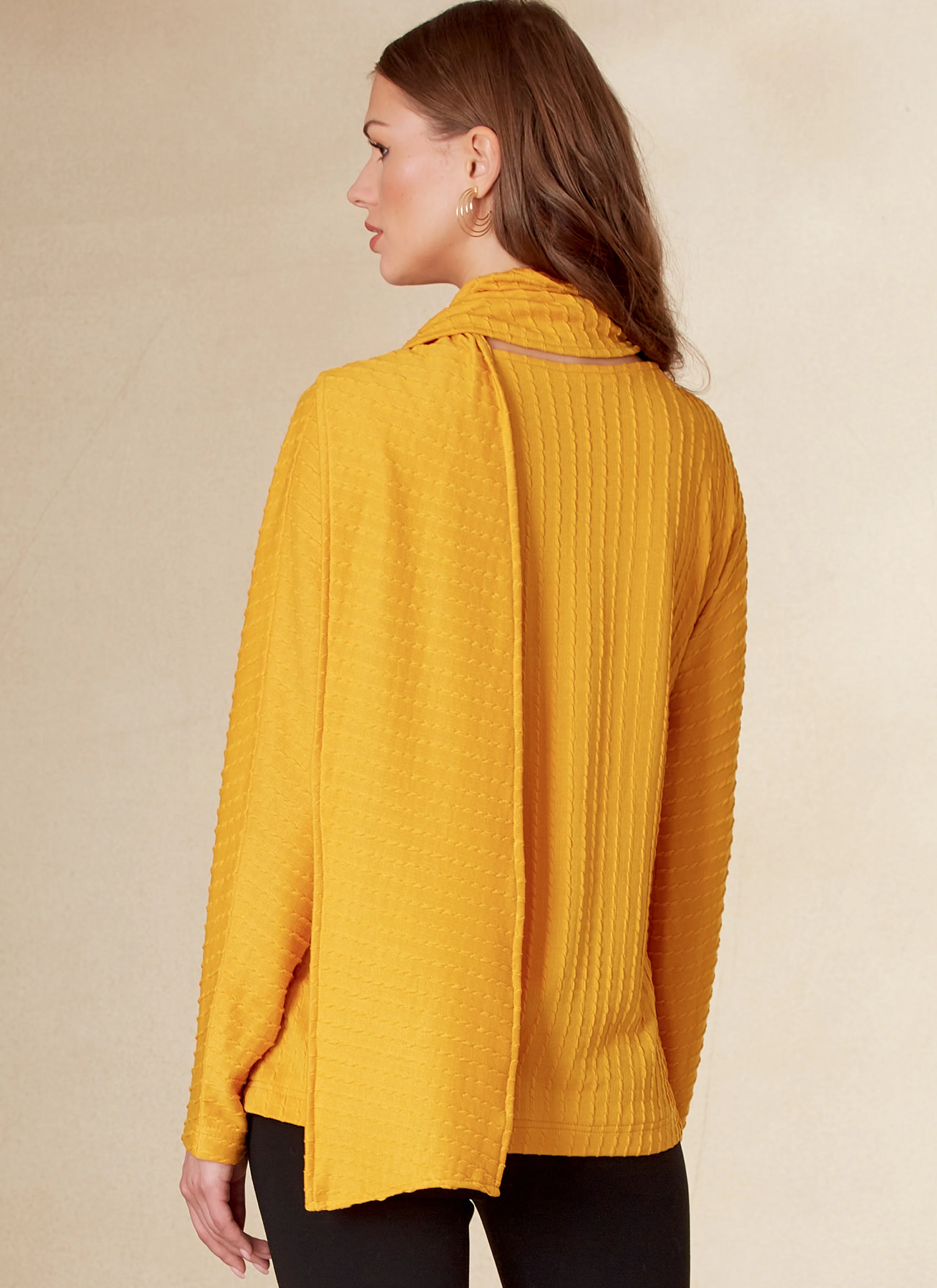 Vogue Pattern V1825 Misses' and Misses' Petite Top - Image 8