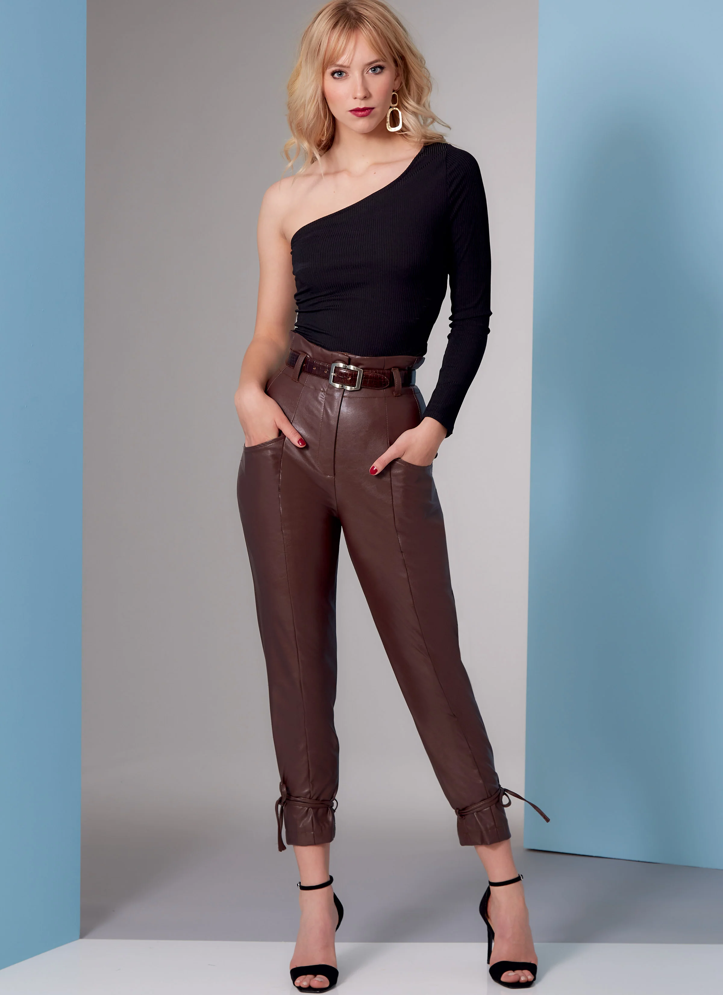 Vogue Pattern V1848 Misses/Petite Pants - Image 2
