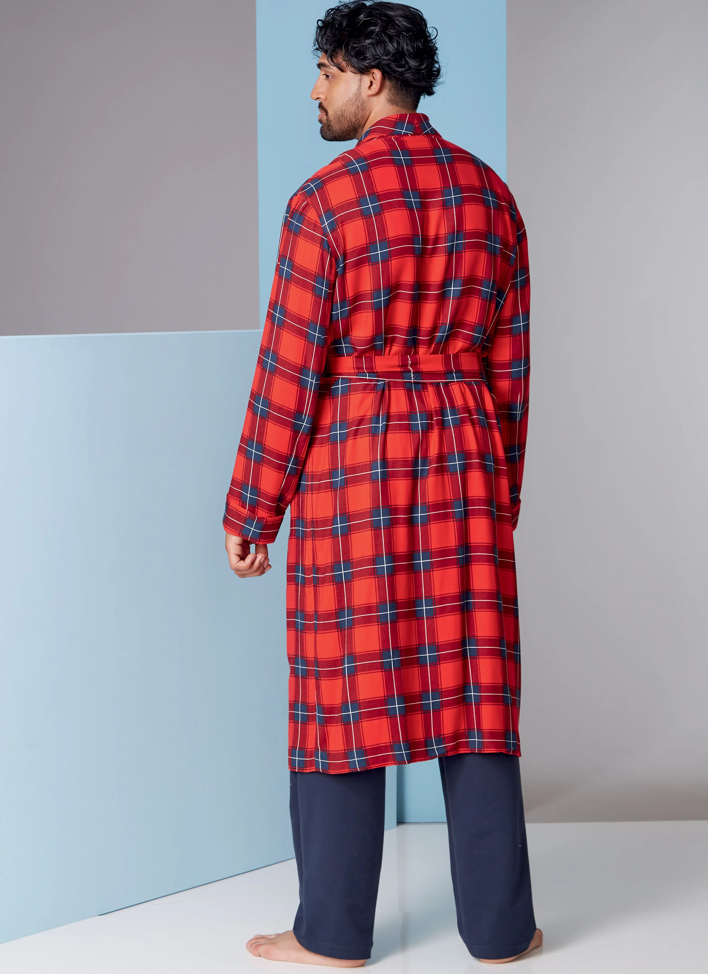 Vogue Pattern V1855 Men's Robe And Belt - Image 3