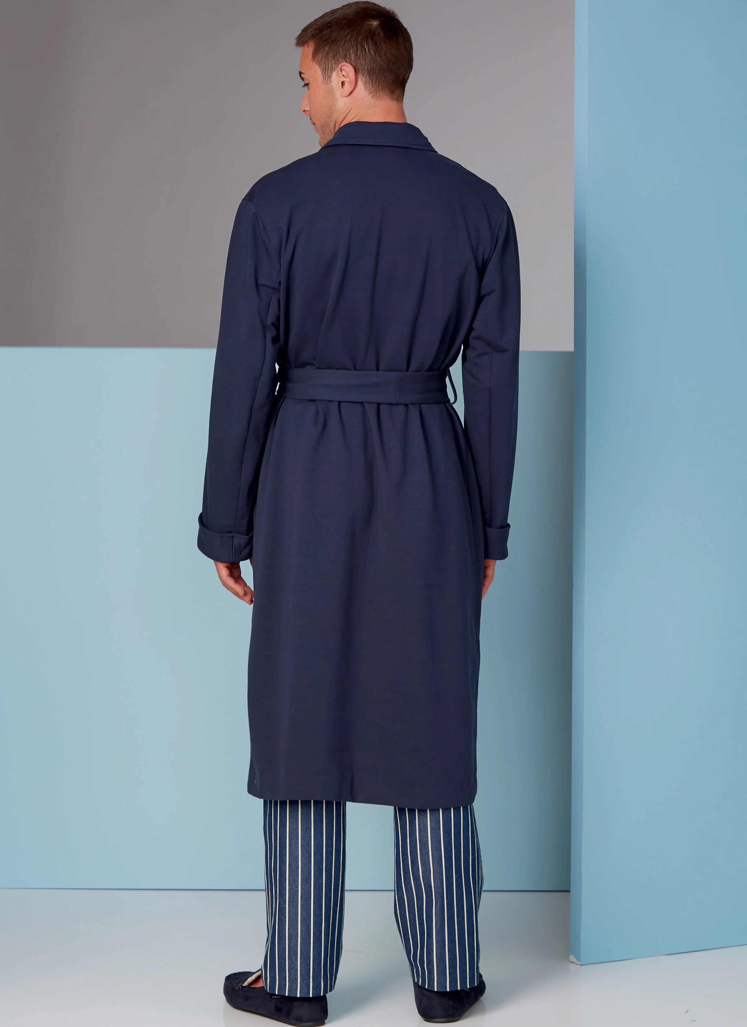 Vogue Pattern V1855 Men's Robe And Belt - Image 5