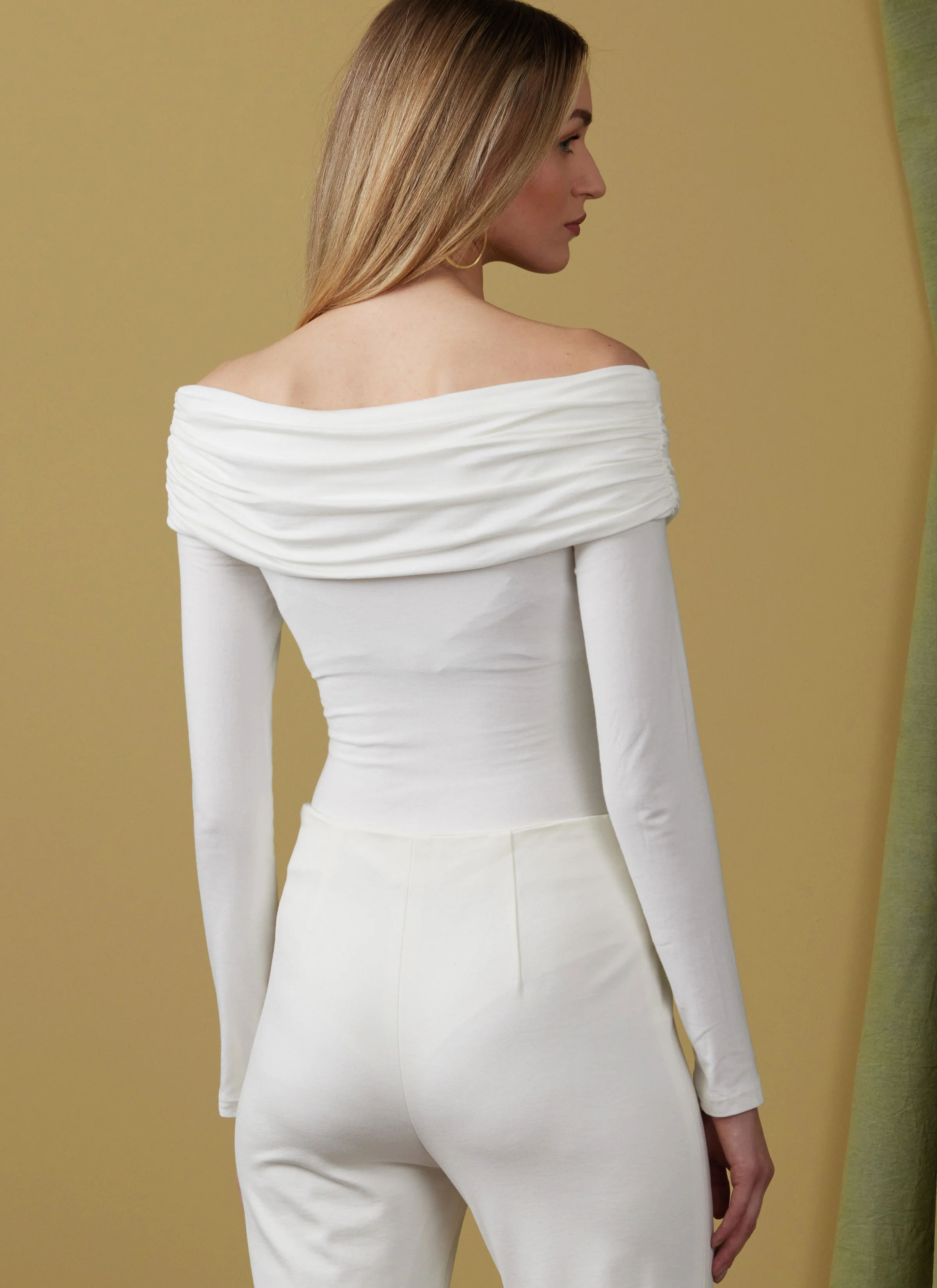 Vogue V1923 Miss Off Shoulder Bodysuit - Image 4