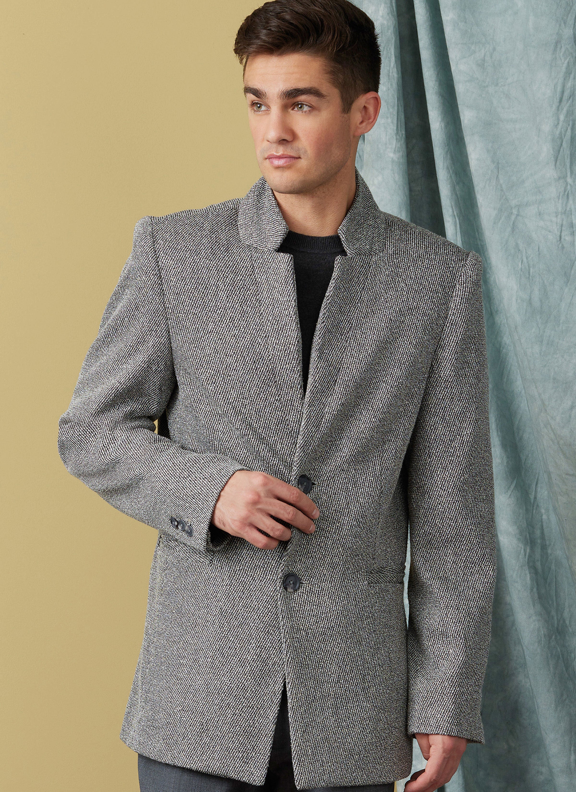 Vogue V1930 Men's Coat - Image 4