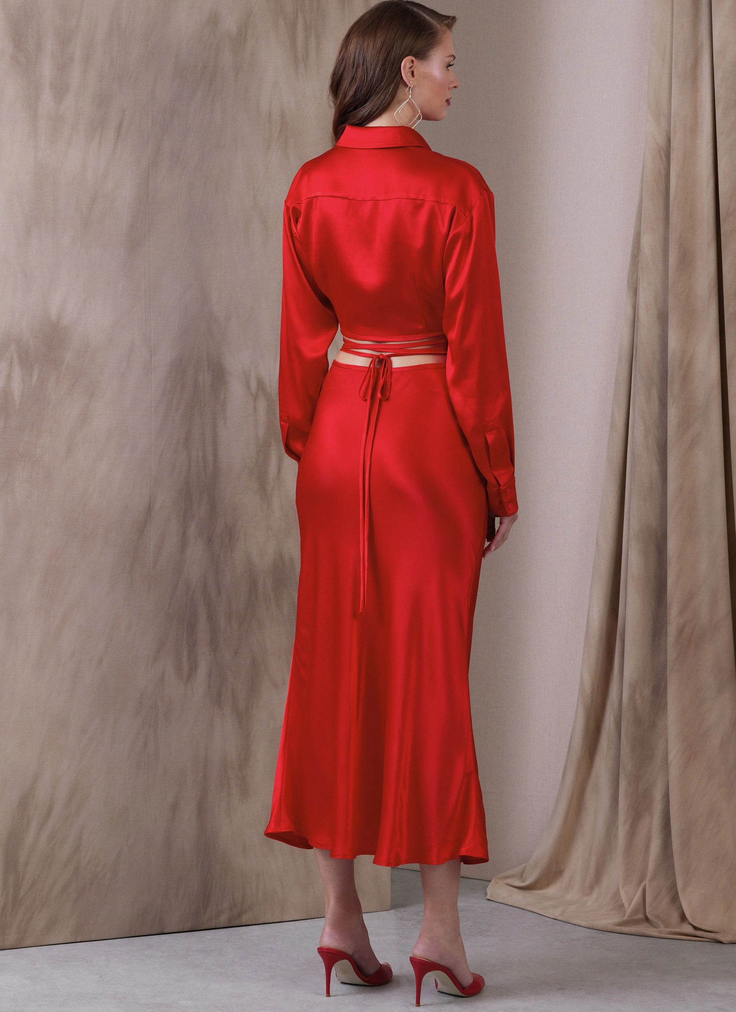 Vogue V1944 Misses' Tops and Skirts - Image 3